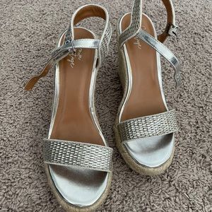 Crown Vintage Wedges *NEVER WORN*